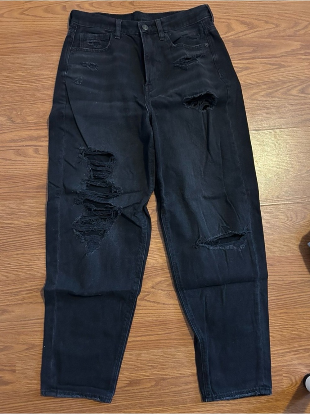 American Eagle Outfitters Black Relaxed Mom Jean